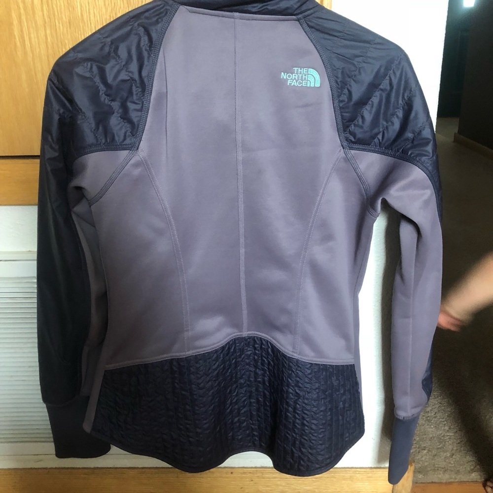 Women’s The North Face Jacket - Picture 2 of 2